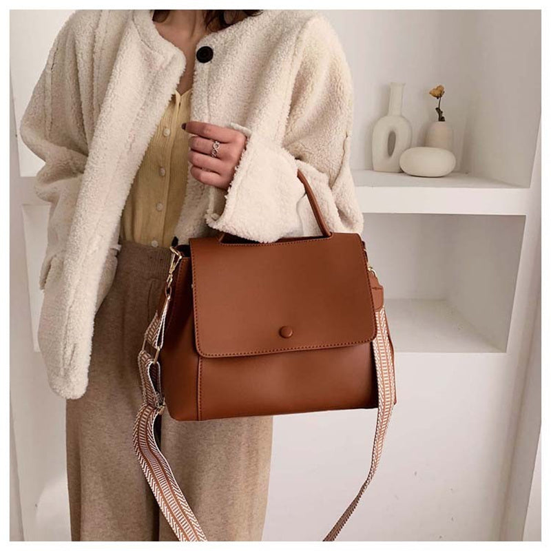 Everyday Crossbody Shoulder Bag in everyday use